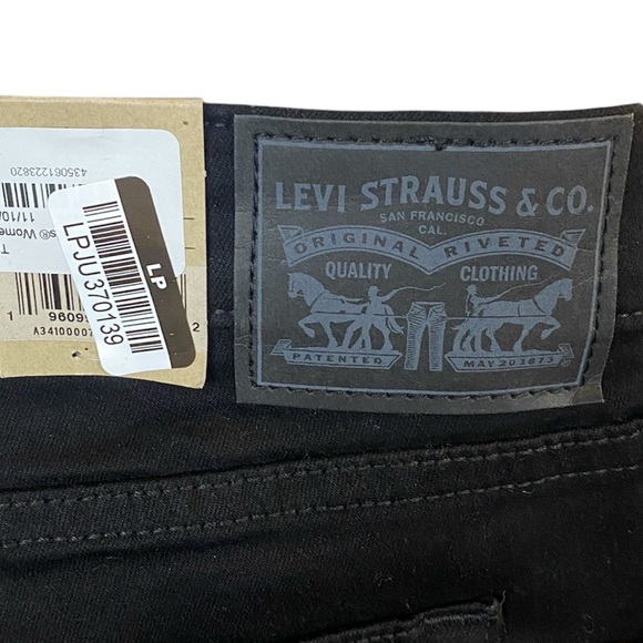 NWT Levi’s Black High Waisted Flare Leg Denim Jeans, Size 33/32 - Picture 6 of 12